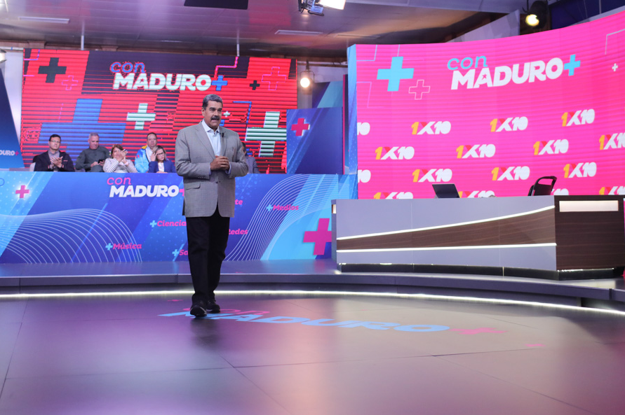 Con Maduro +