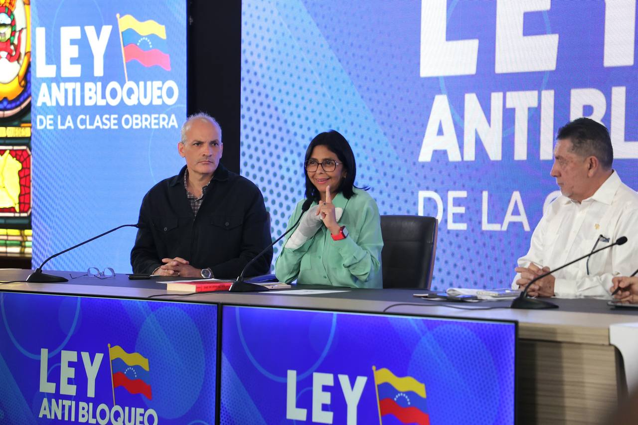 Instalan mesas de trabajo para discusión de Ley Antibloqueo de la Clase Obrera