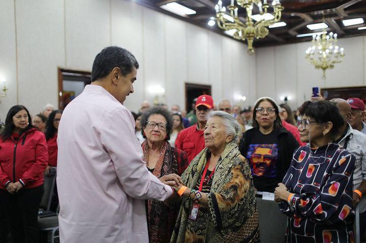 Jefe de Estado destaca liderazgo colectivo de las base para afianzar la Revolución Bolivariana