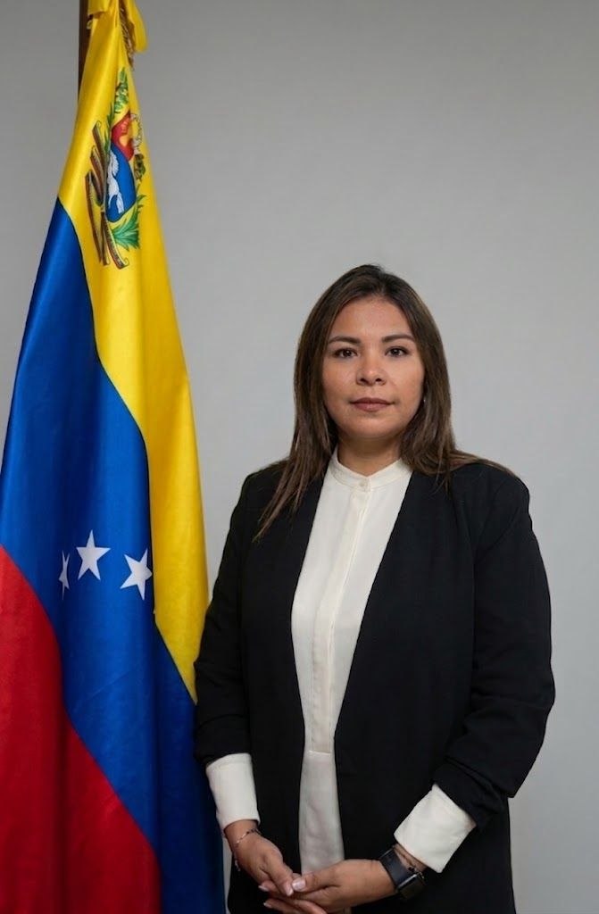 Nombre del Viceministro